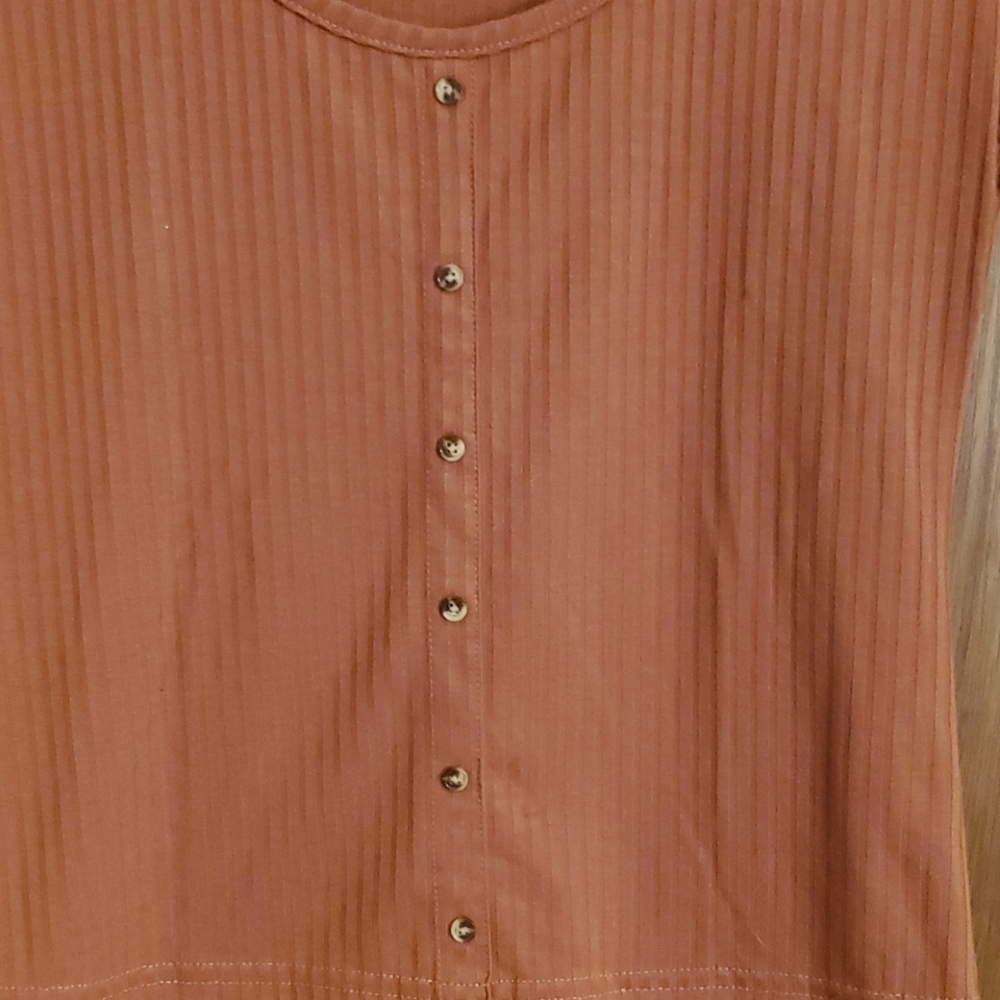 Crop top - Picture 3 of 4